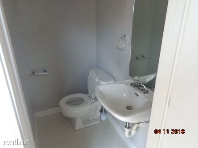 Building Photo - 131 S Lorraine St