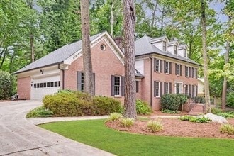 Building Photo - 2853 Northbrook Dr