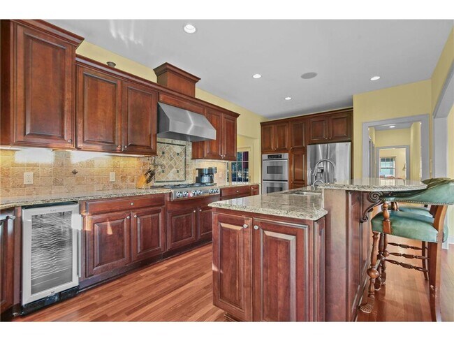 Foto del edificio - 5604 Sherwood Ave