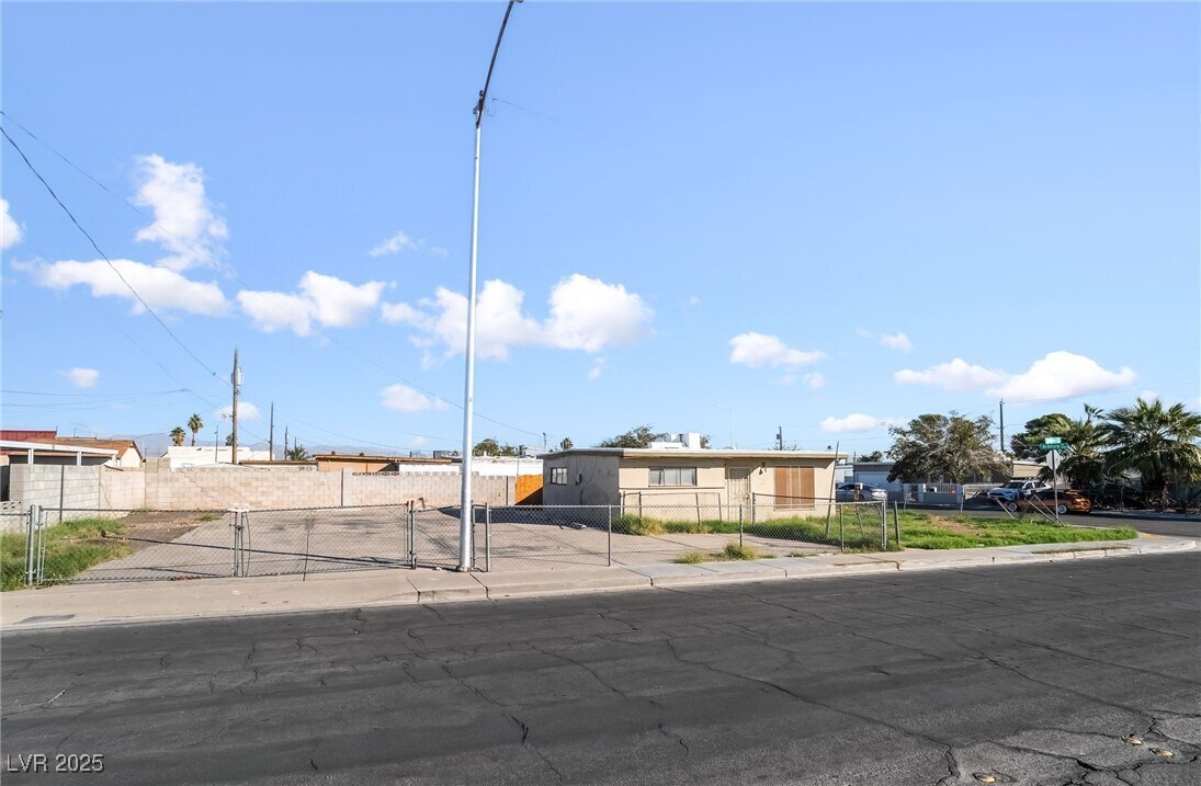 Foto principal - 1604 Ardmore St