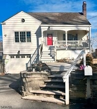 Building Photo - 96 Mill Rd