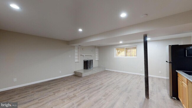 Building Photo - 8512 Rose Marie Dr
