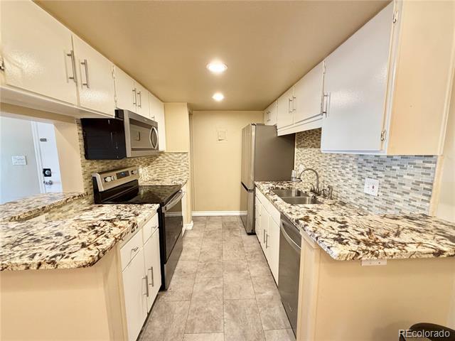 Foto del edificio - 4400 S Quebec St