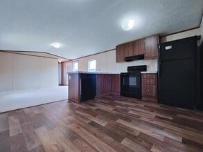 Building Photo - 312 W Tower Ln
