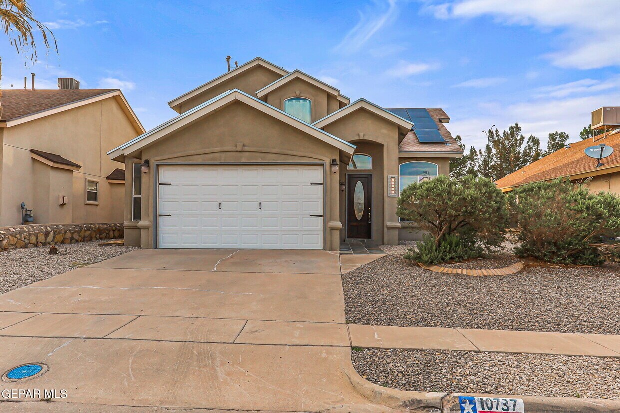 Foto principal - 10737 Pleasant Sand Dr