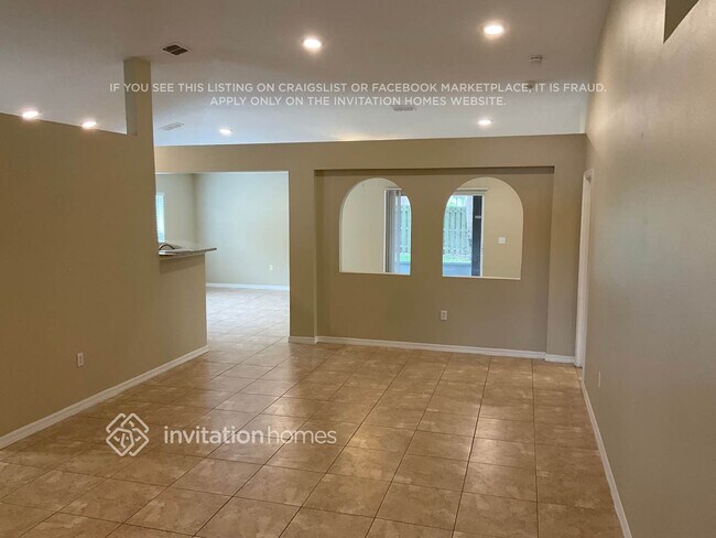 Building Photo - 1808 Maeve Cir