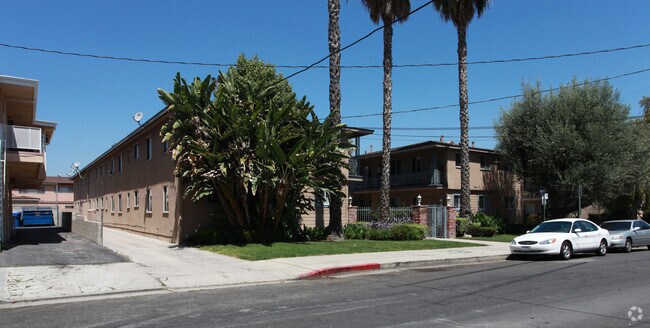 Building Photo - 4685 Orion Ave