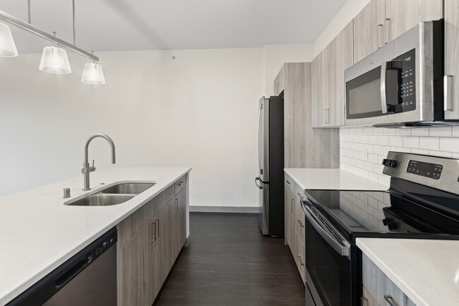 Foto del edificio - 2420 E Capitol Dr