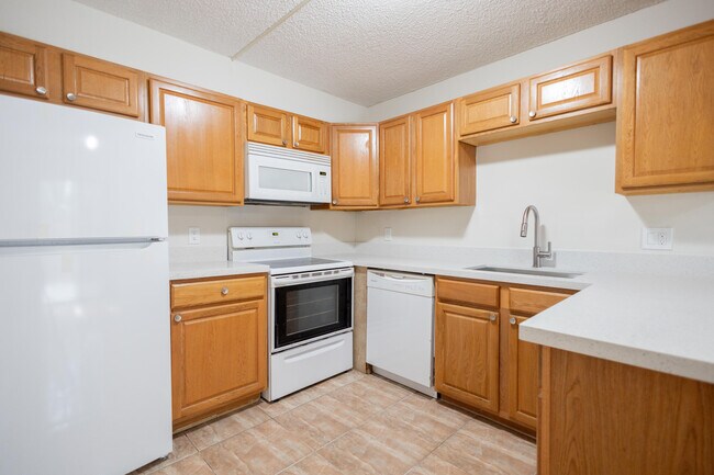 Foto del edificio - 317 Woodland Rd