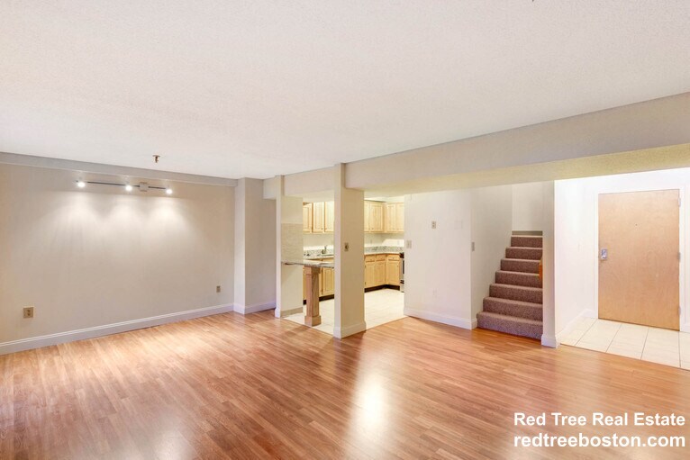 Foto principal - 1079 Commonwealth Ave