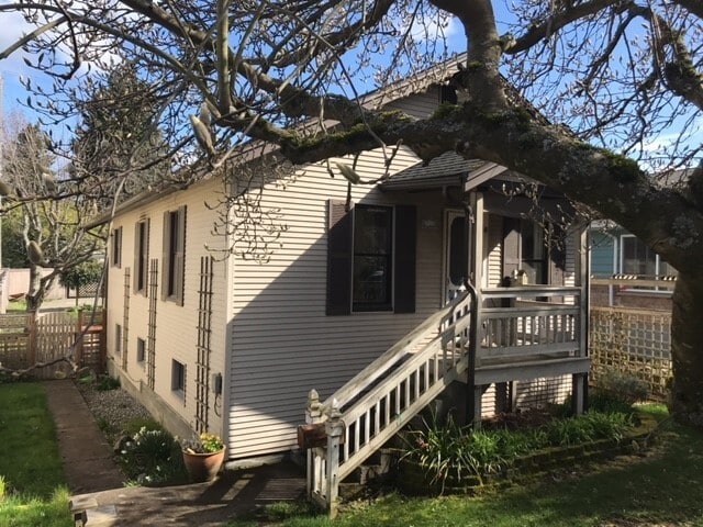 Primary Photo - West Seattle Highland Park Home