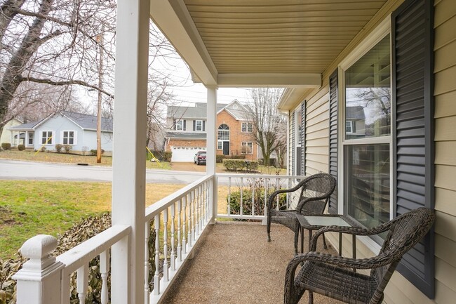 Foto del edificio - 1464 Autumn Knoll Rd