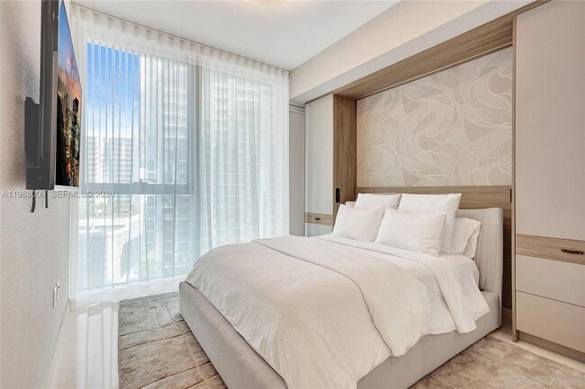 Foto del edificio - 300 Biscayne Blvd Way
