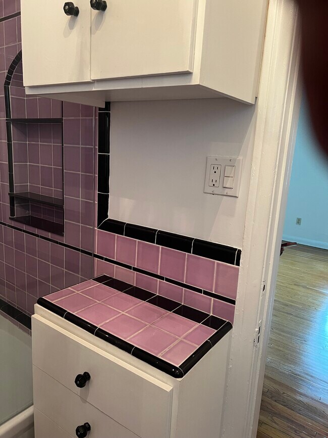 Foto del edificio - 8361 Blackburn Ave