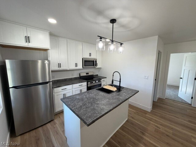 Foto del edificio - 1710 Ridge Ave
