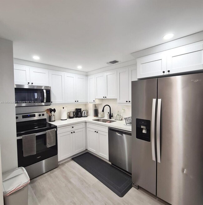 Foto del edificio - 4101 Indian Creek Dr