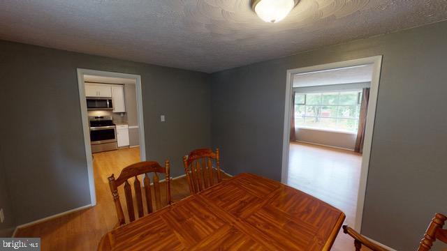 Foto del edificio - 2735 Pinewood Dr