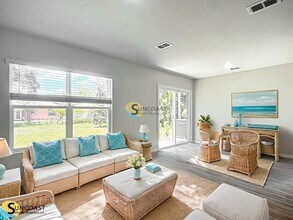 Building Photo - 22 Pine Hill Ln