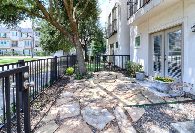 Foto del edificio - 904 Patterson St