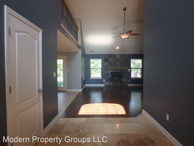 Building Photo - 3 br, 2 bath House - 4308 Orrine St