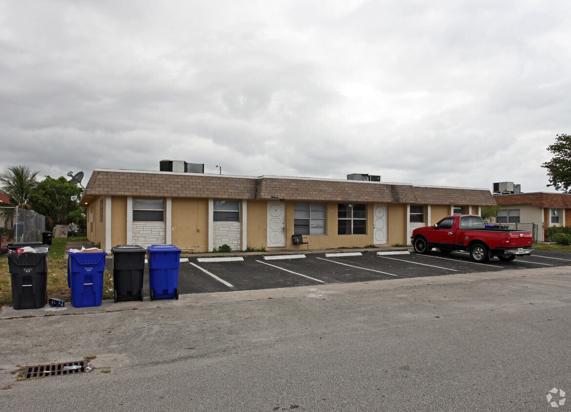 Foto del edificio - 7731 SW 10th Ct