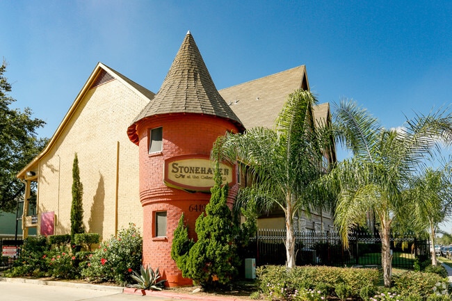 Building Photo - Stonehaven at the Galleria