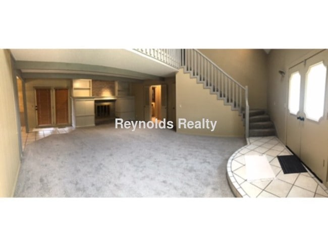 Building Photo - Gorgeous Quail Run Estates Beauty!