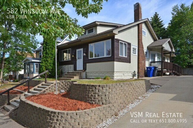 Foto del edificio - Come see this spacious 4-bedroom 2-bathroo...