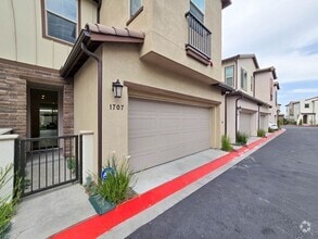 Building Photo - 1707 Silverberry Wy