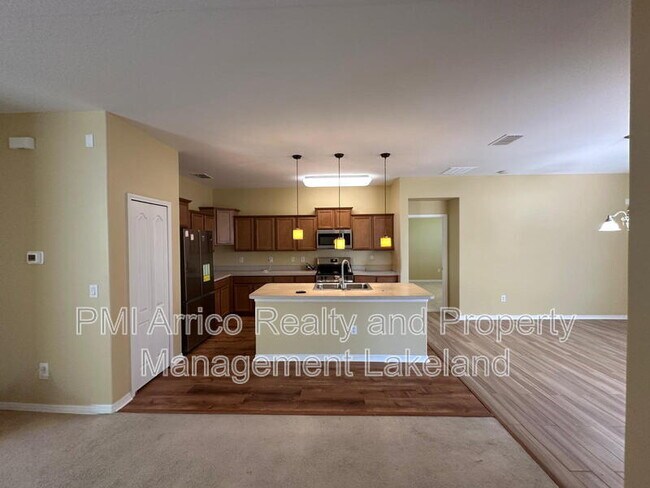 Foto del edificio - 3774 Hampton Hills Dr