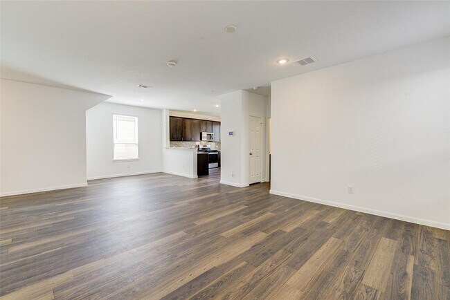Foto del edificio - 7313 Madison Cmns Ln
