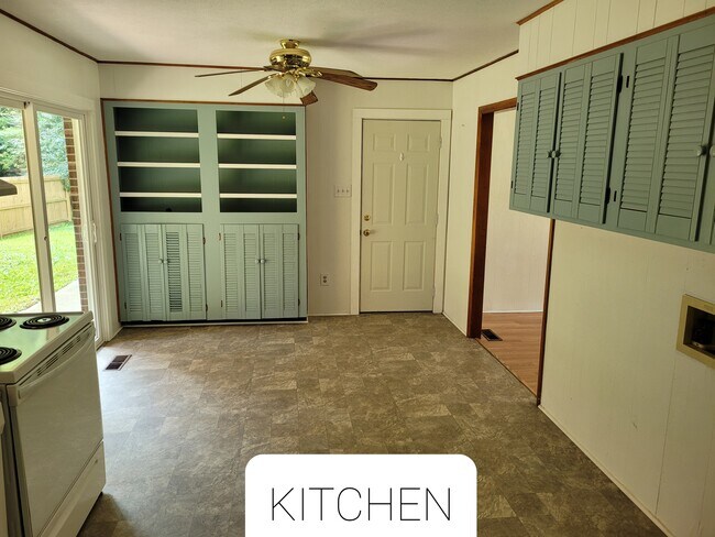 Building Photo - 25 Hickory Tree Rd
