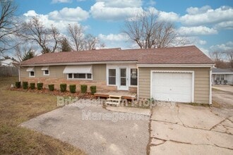 Building Photo - 7077 OH-123