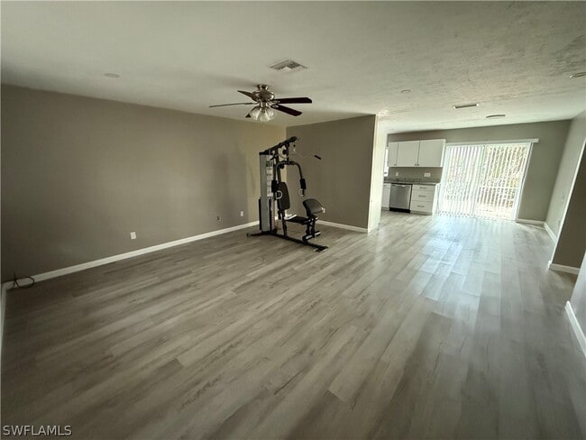 Building Photo - 11352 Pendleton St