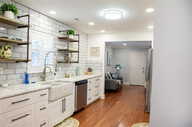 Foto del edificio - 1238 Ladd St SW
