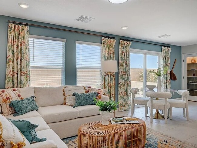 Foto del edificio - 909 Cadence Vw Wy