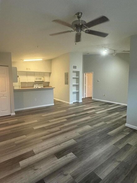 Foto del edificio - 131 SW Palm Dr