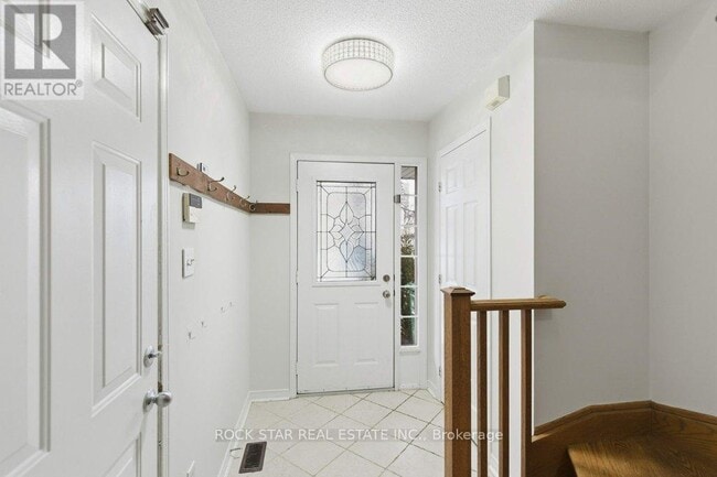 Photo du bâtiment - 619 Southridge Dr