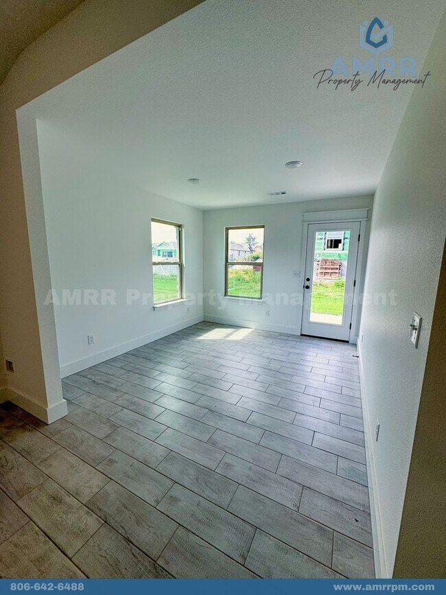 Building Photo - Spacious 4-Bedroom Home – Your Family’s Ne...