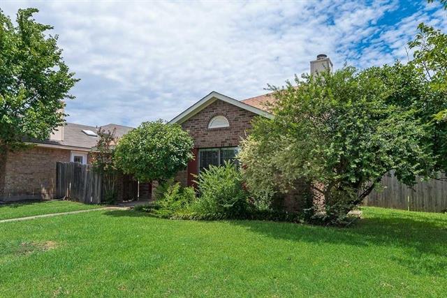 Foto del edificio - 1112 Old Barn Ln