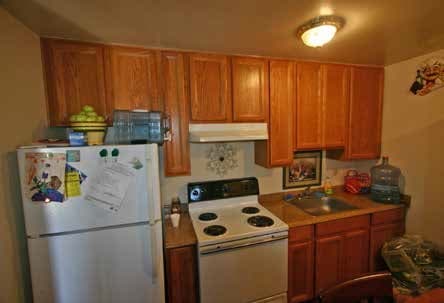 Kitchen - 3565 Van Dyke Ave