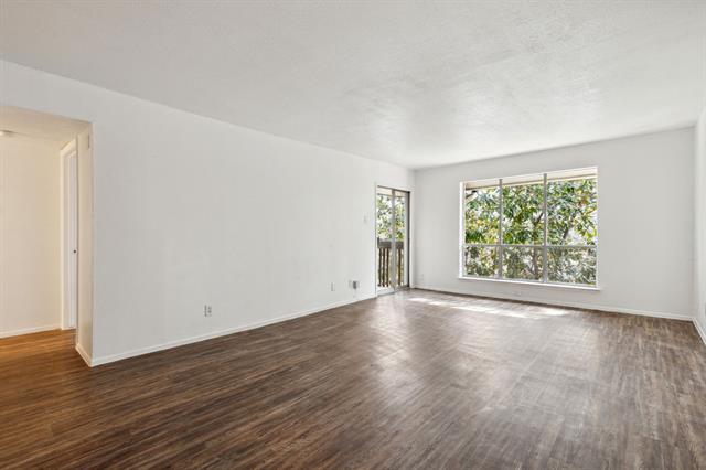 Foto del edificio - 4837 Cedar Springs Rd