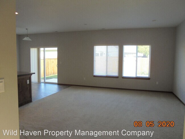 Foto del edificio - 3 br, 2.5 bath House - 1002 SE Elm Street