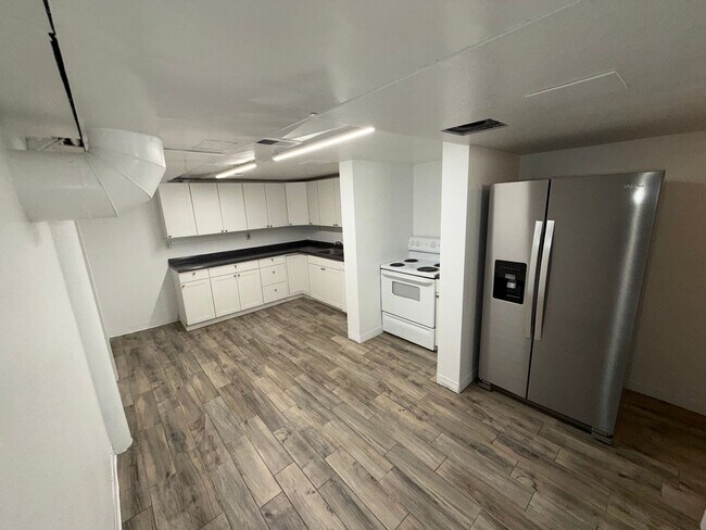 Building Photo - Spacious 2BR Condo in Brighton