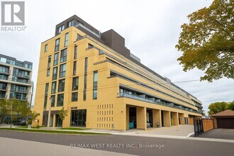 Building Photo - 6 Chartwell Rd