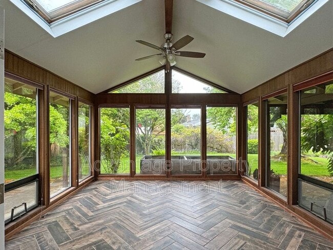 Foto del edificio - 2350 NW Green Cir