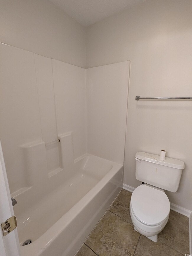 Building Photo - 627 Waterway Village Blvd