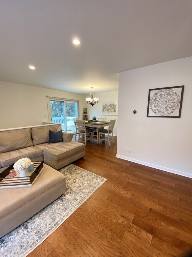 Building Photo - 2725 Weeping Willow Dr