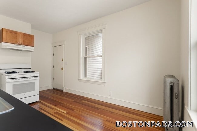 Building Photo - 20 Fairmount St