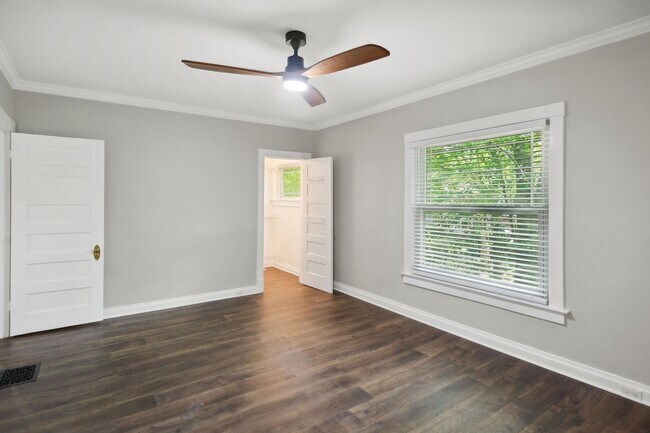 Foto del edificio - 2078 Linden Ave